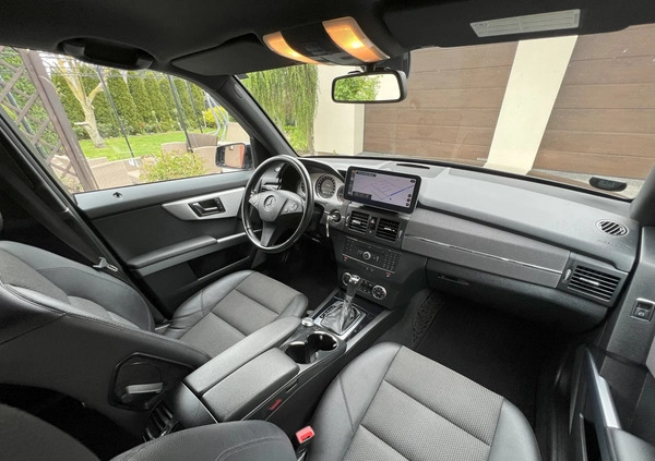 Mercedes-Benz GLK cena 57500 przebieg: 242000, rok produkcji 2012 z Kutno małe 497